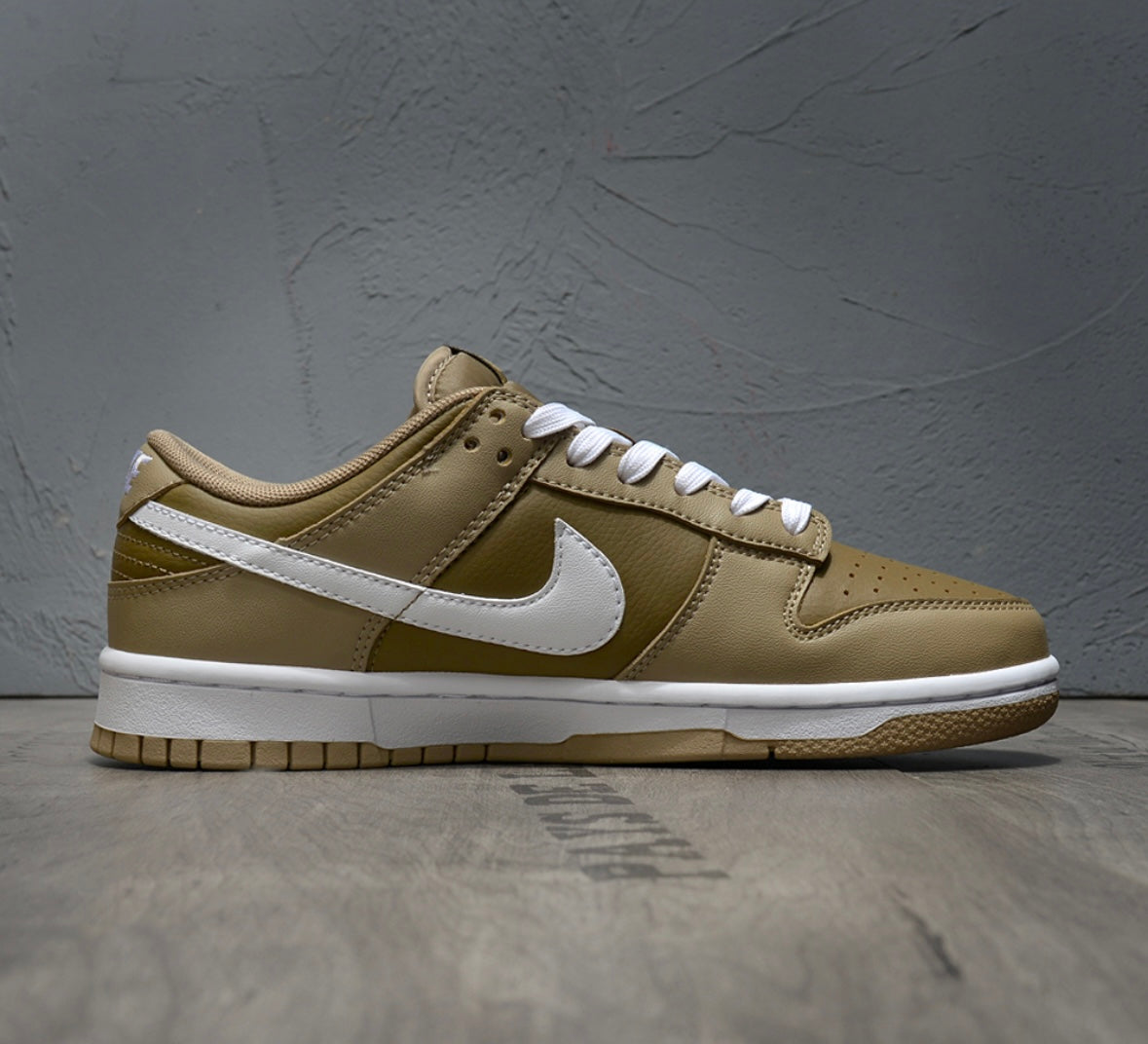 Brown Low Dunks