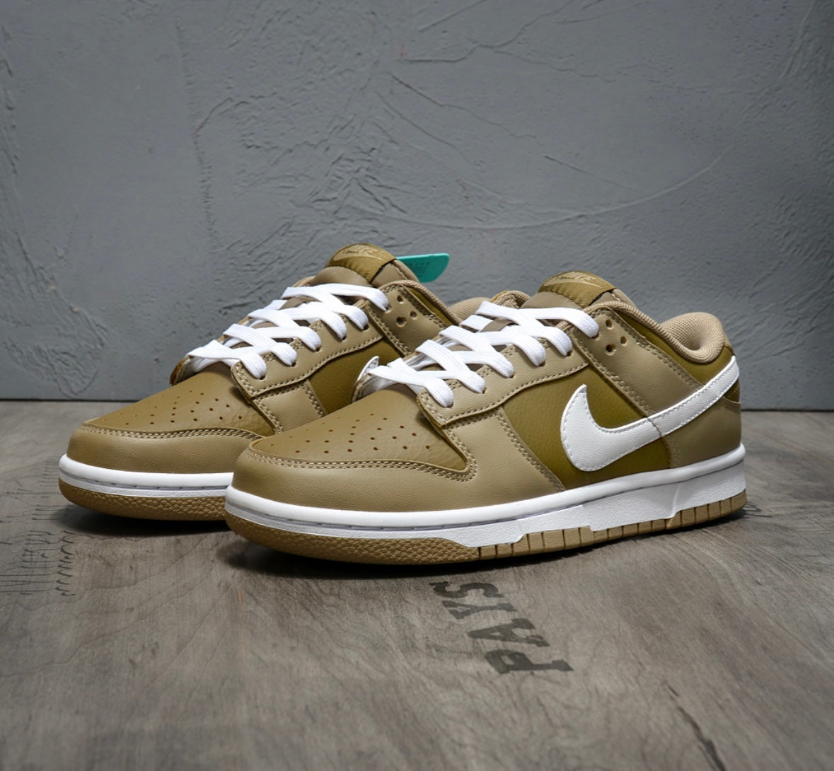 Brown Low Dunks