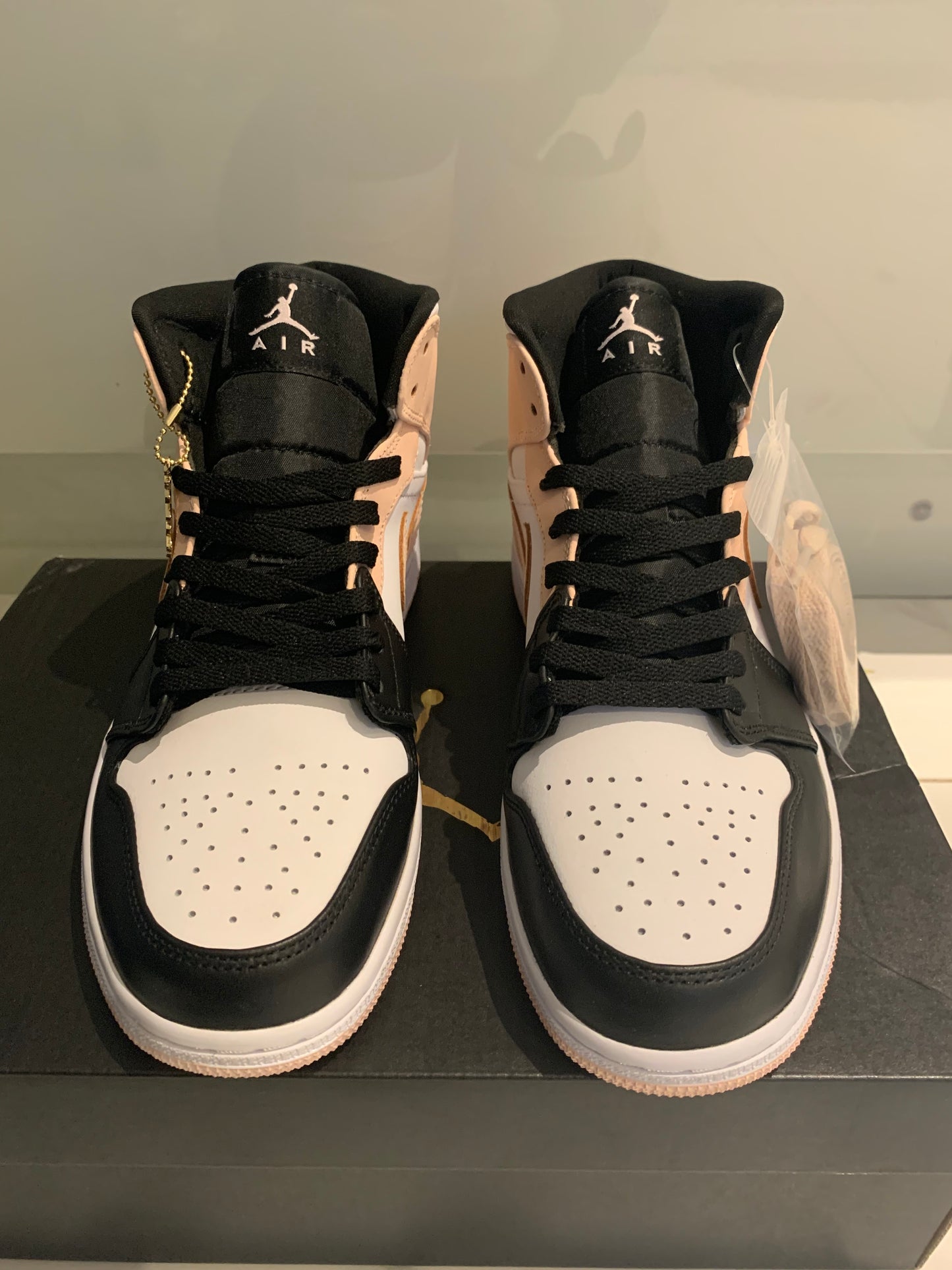 White Crimson Tint High  J1