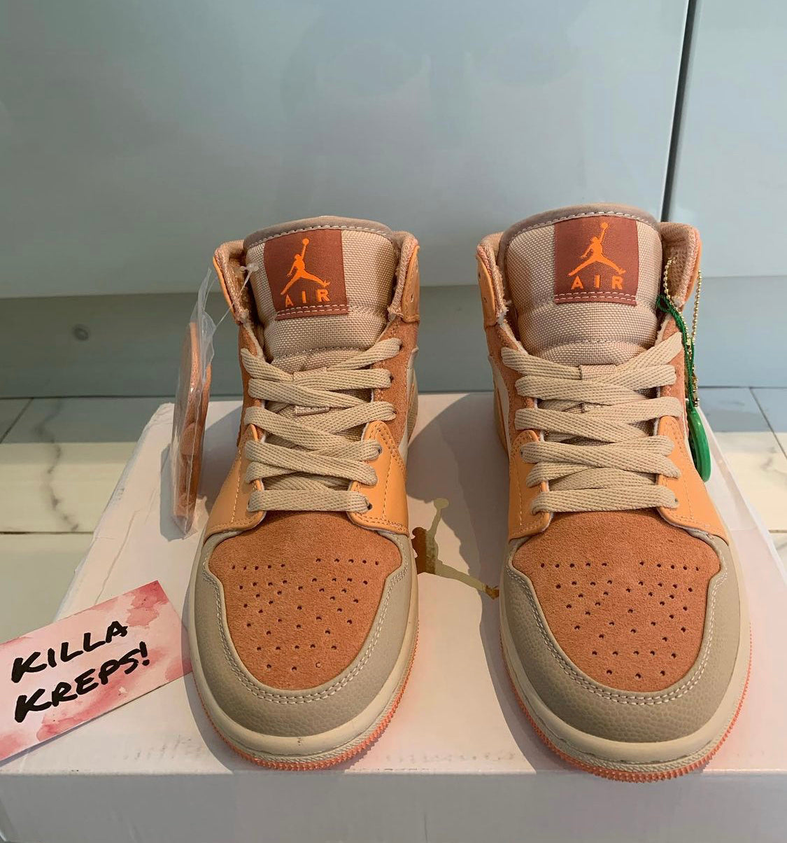 Apricot / Orange Mid J1