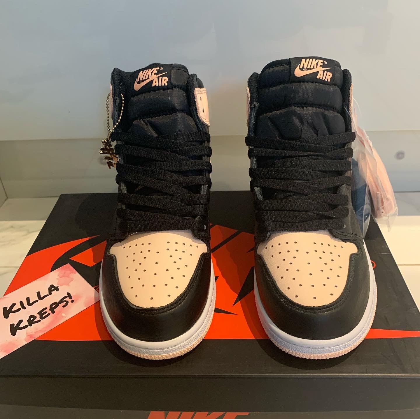 Crimson tint 2024 jordan 1