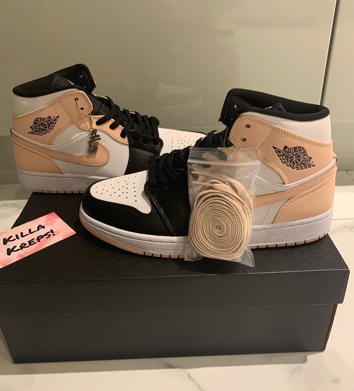 White Crimson Tint High  J1